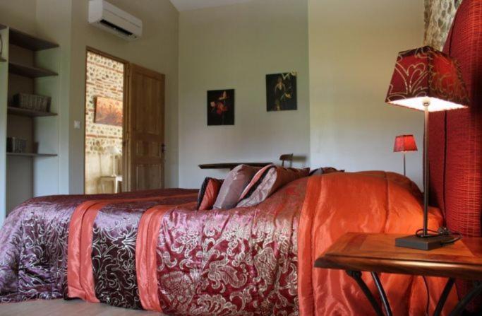 Terre De Garance Bed and Breakfast Lagardelle-sur-Lèze Δωμάτιο φωτογραφία