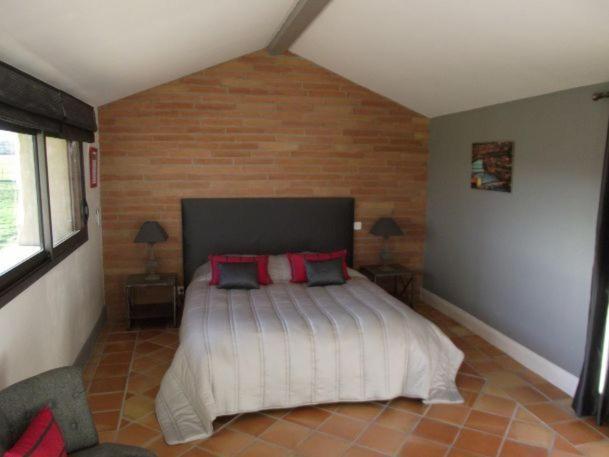 Terre De Garance Bed and Breakfast Lagardelle-sur-Lèze Δωμάτιο φωτογραφία